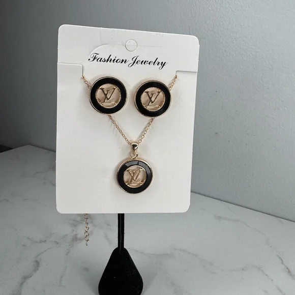 Earring & Necklace Set - Picture 7 of 12